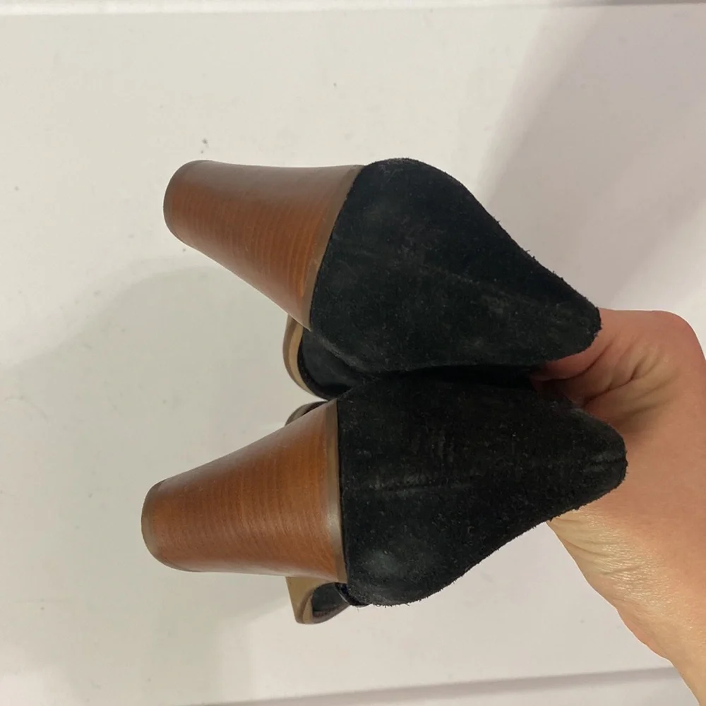 Jack Rogers Kyle black suede 3” Stacked heel booties size 6
